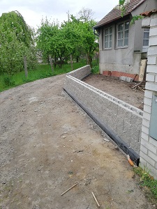 Stavba plotu